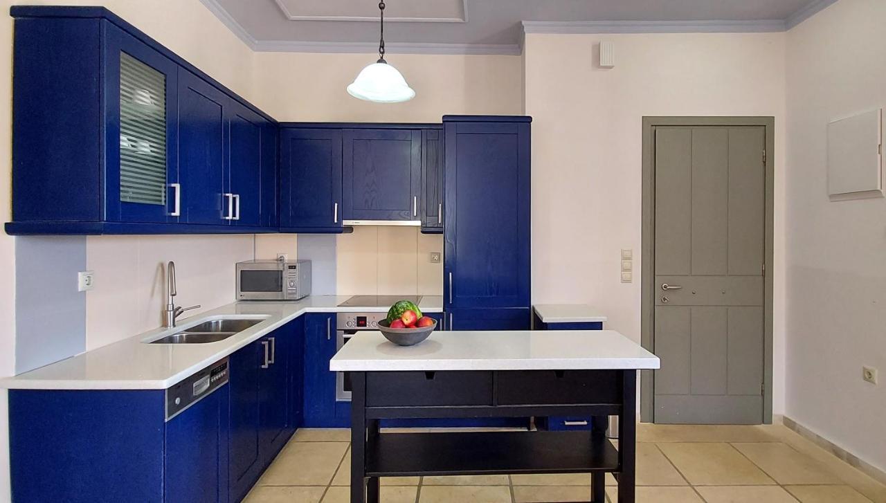 Thealia Apartment Karefiliana ภายนอก รูปภาพ