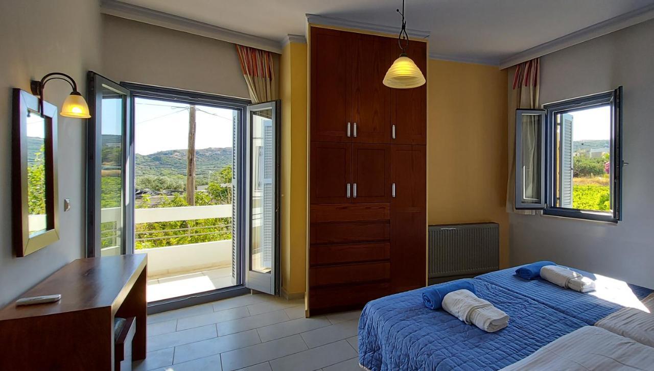 Thealia Apartment Karefiliana ภายนอก รูปภาพ
