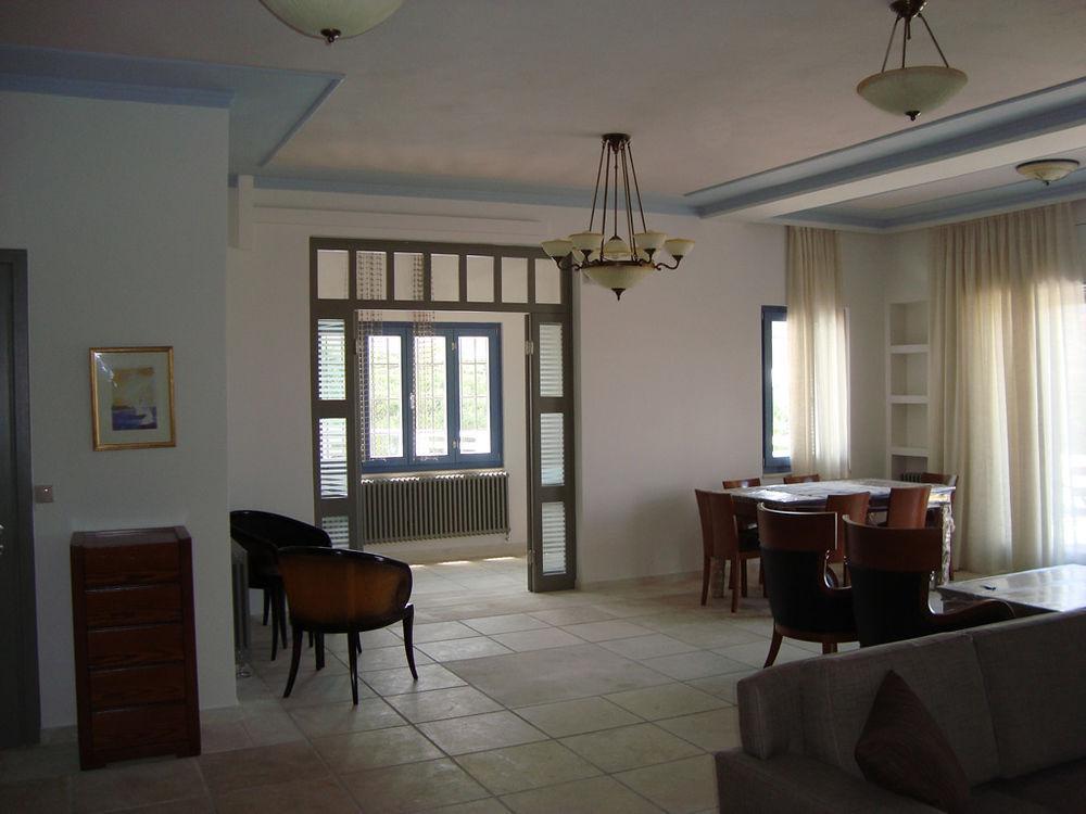 Thealia Apartment Karefiliana ภายนอก รูปภาพ