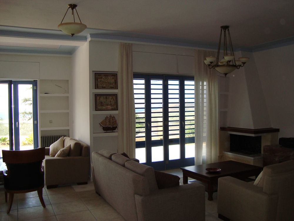 Thealia Apartment Karefiliana ภายนอก รูปภาพ