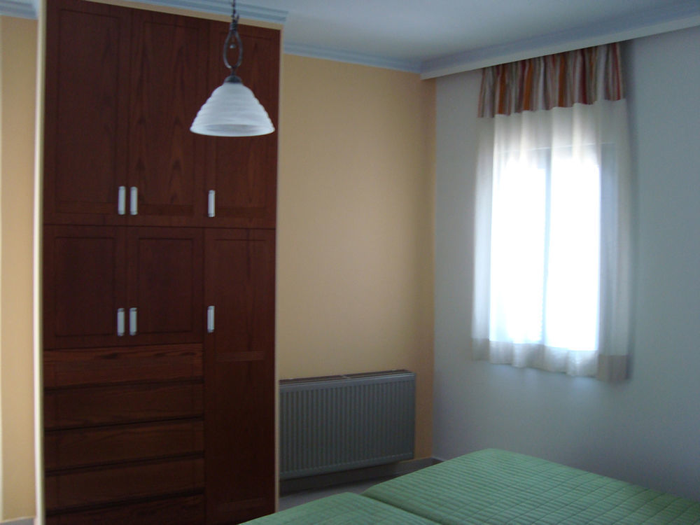 Thealia Apartment Karefiliana ภายนอก รูปภาพ