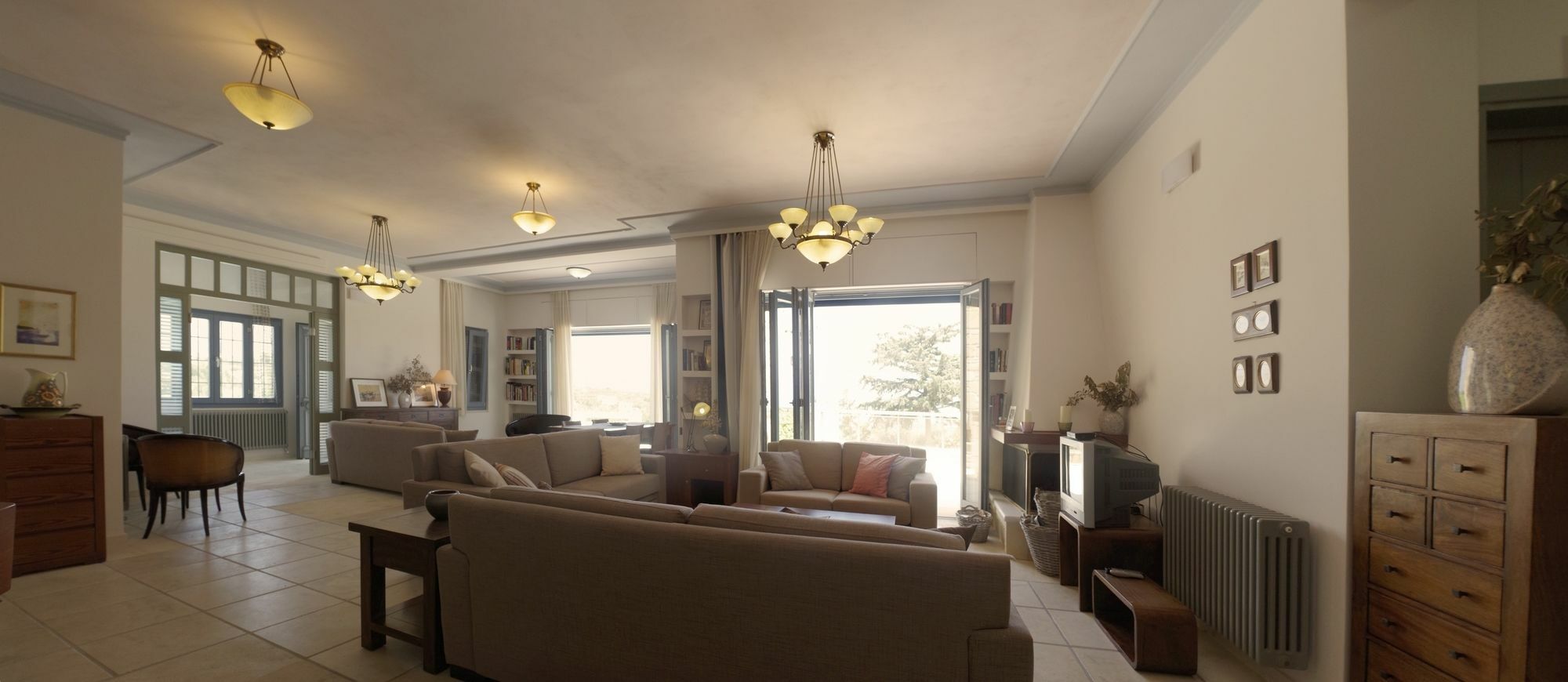 Thealia Apartment Karefiliana ภายนอก รูปภาพ