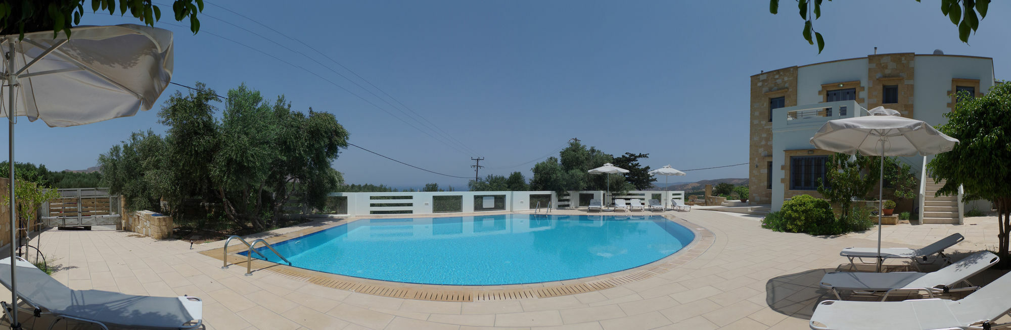 Thealia Apartment Karefiliana ภายนอก รูปภาพ